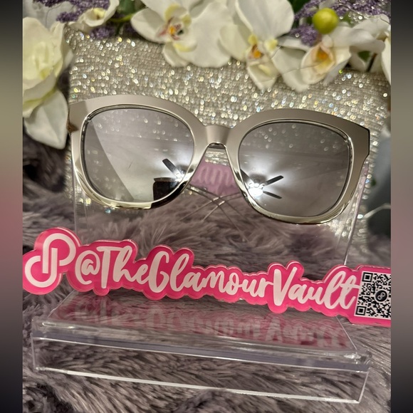DIOR Silver Oversize Sunglasses Gorgeous Design on arms!! SO TRENDY RIGHT NOW! - Picture 2 of 13